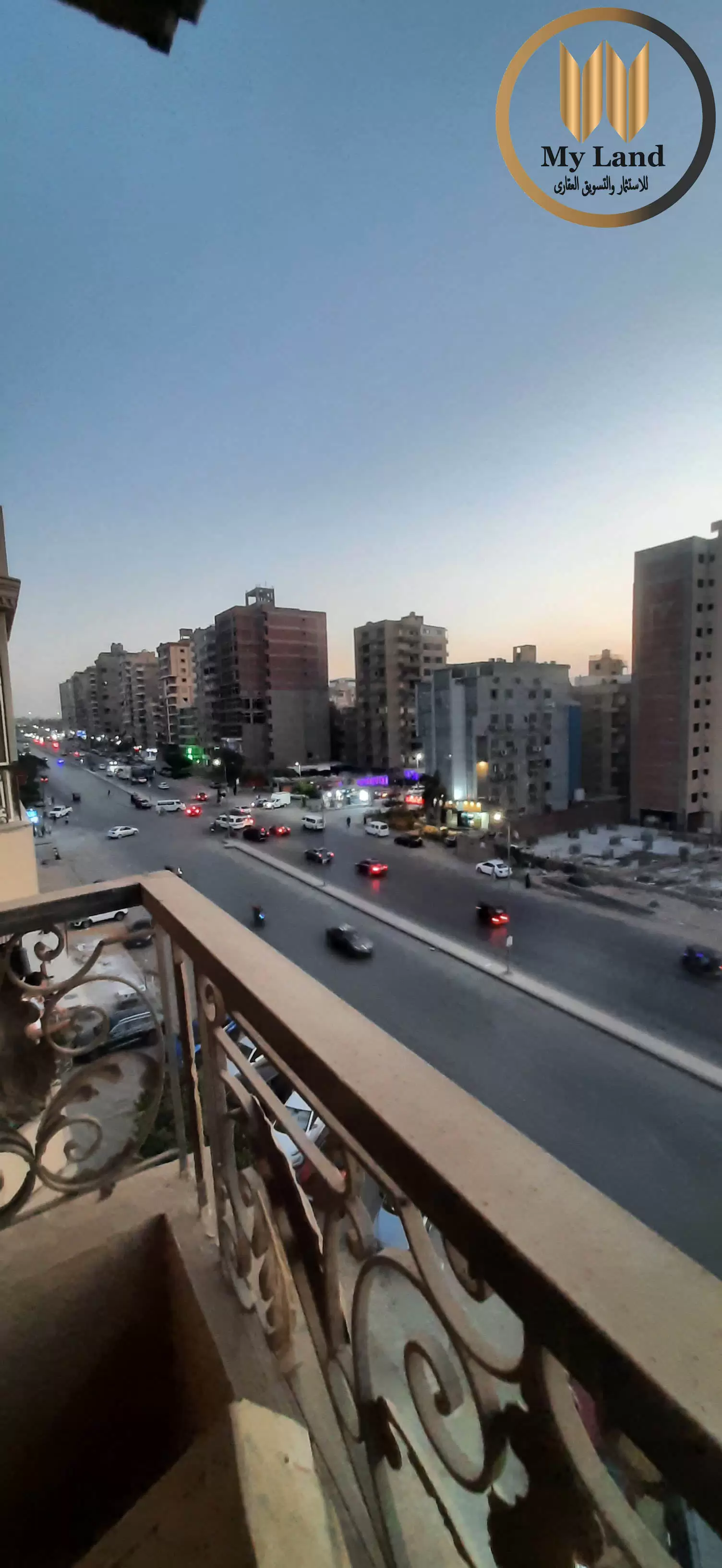 شقة للبيع علي شارع  مهدي عرفة  امام مستشفى الماسة بالمنطقة العاشرة  مدينة نصر نصف تشطيب