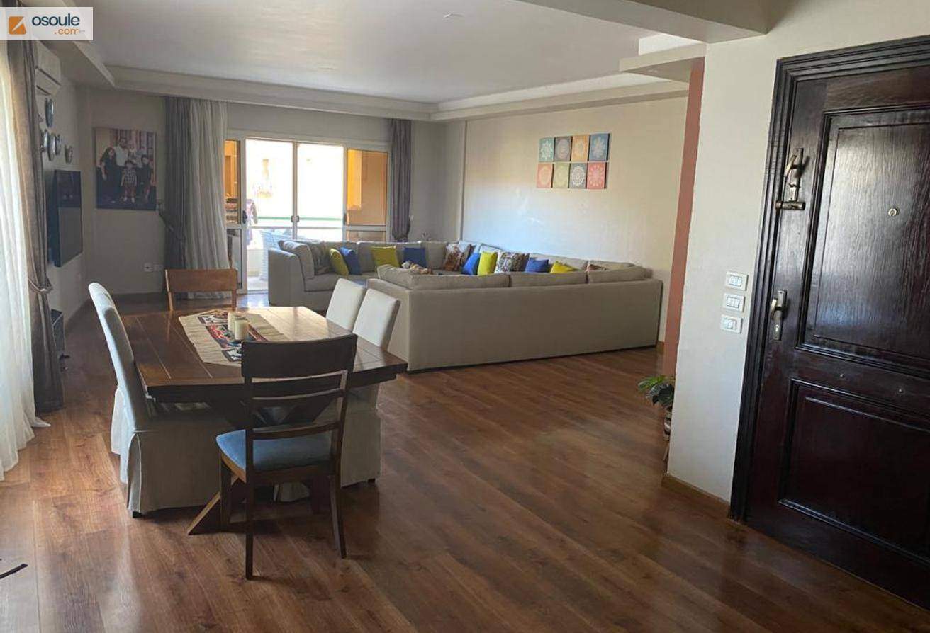 Apartment 195M in South Investors in front of AUC