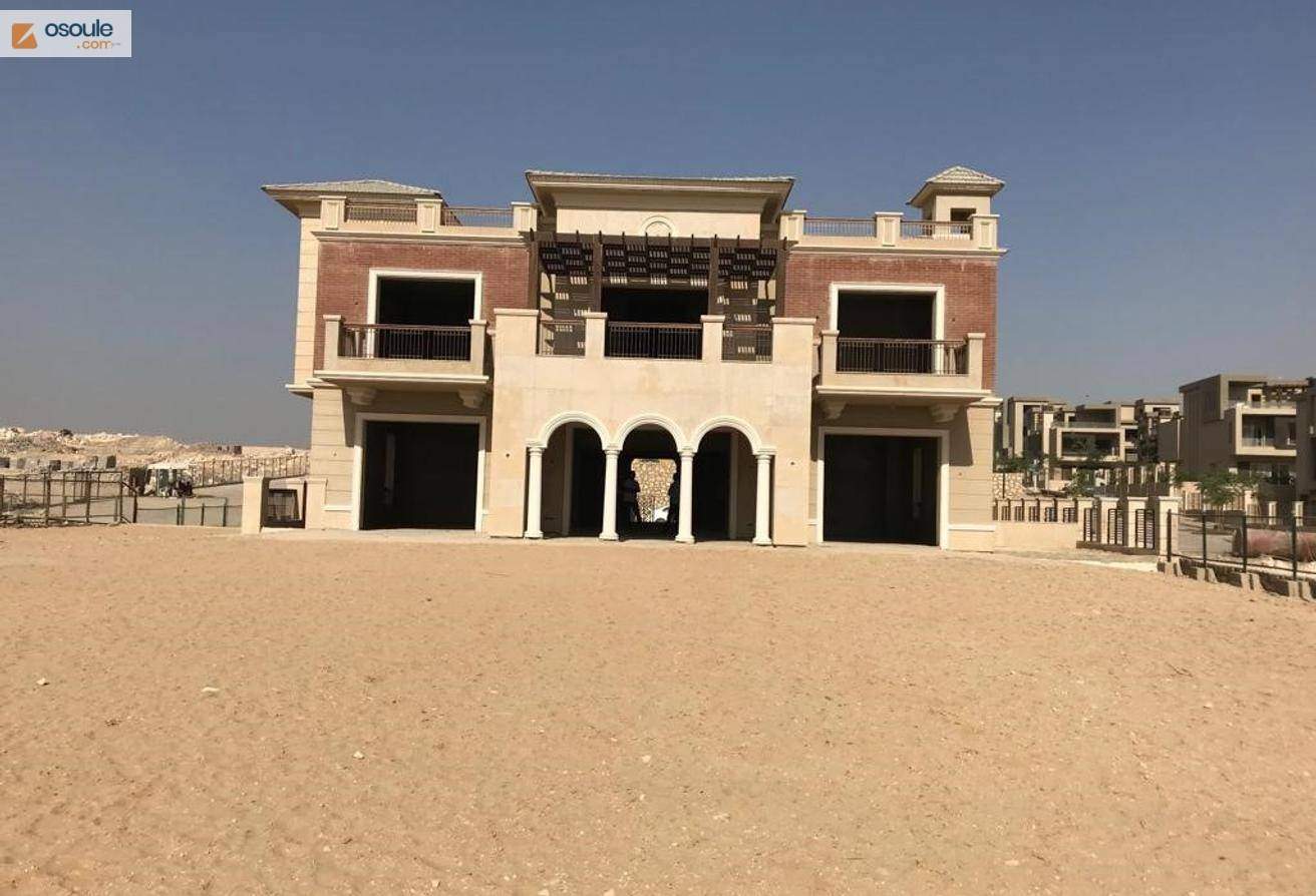 Mansion First row golf 1465m for sale in New Giza.