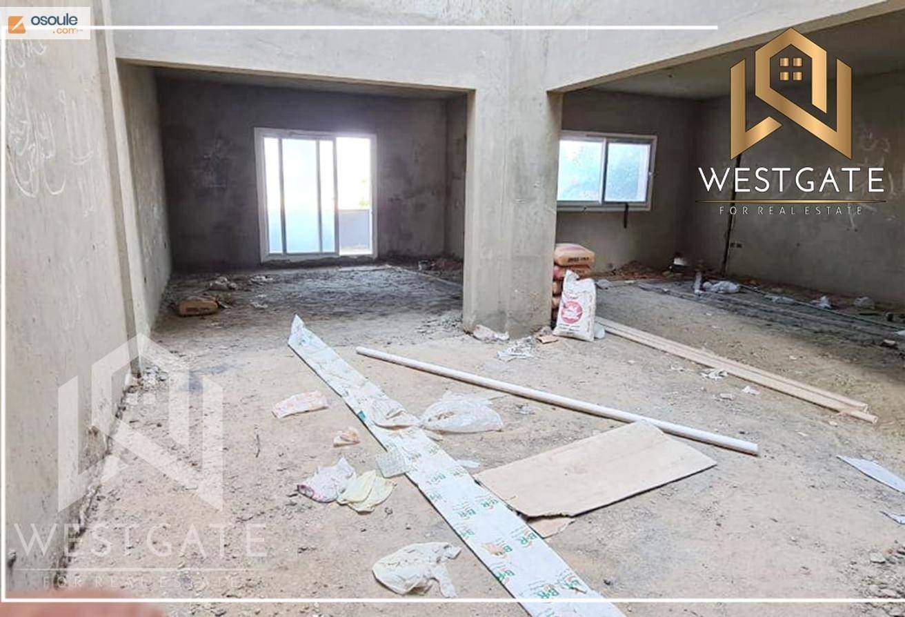 Townhouse for sale 319m in Zayed Regency
