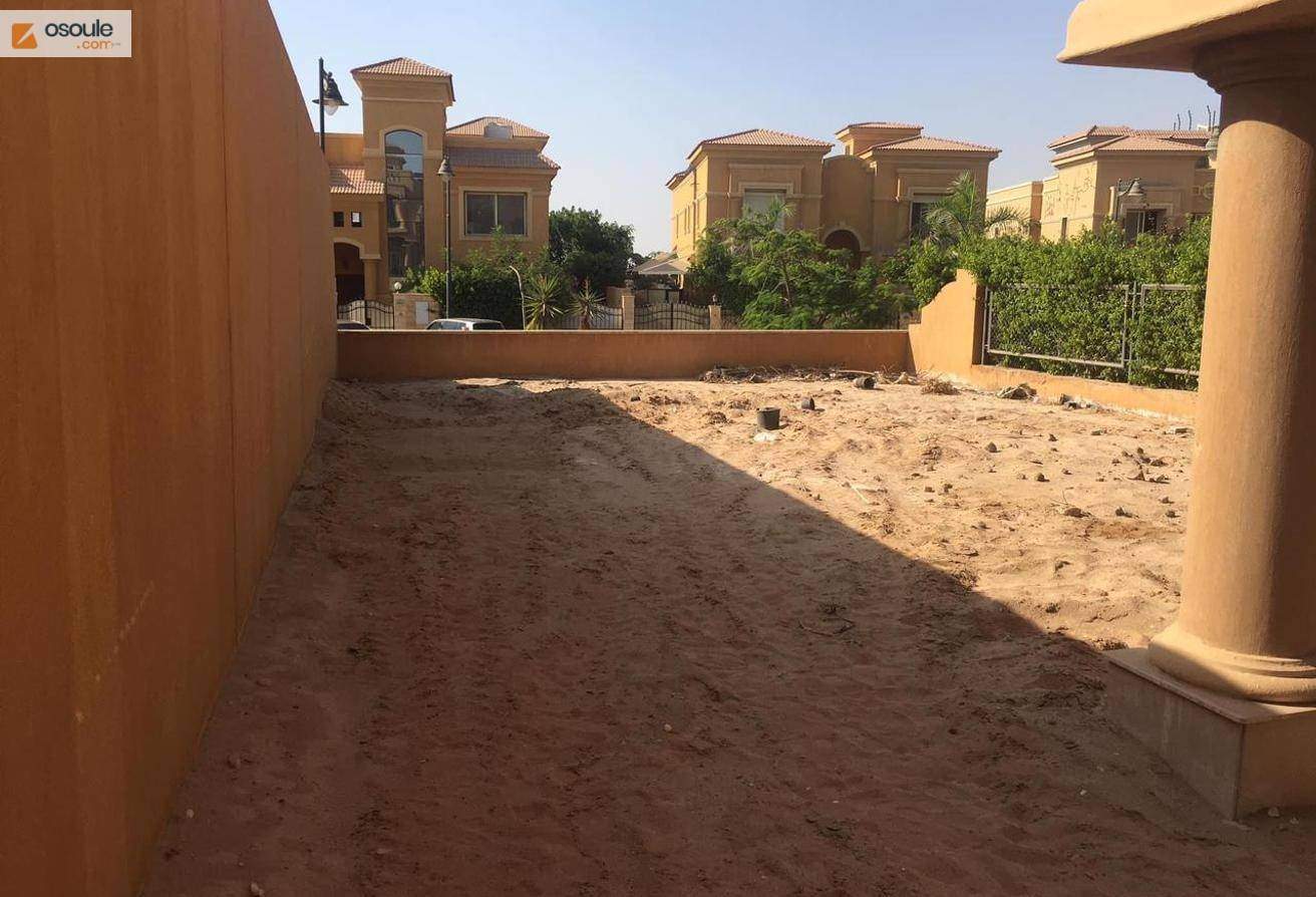 Townhouse for sale in Royal Meadows - El Sheikh Zayed