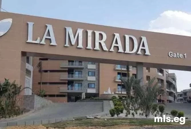 Fifth Settlement in La Mirada New Cairo offers a 170 m apartment with a 40 m garden for sale.