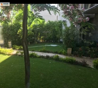 شقة للبيع في الشيخ زايد الحي السابع ارضي بحديقة خاصة