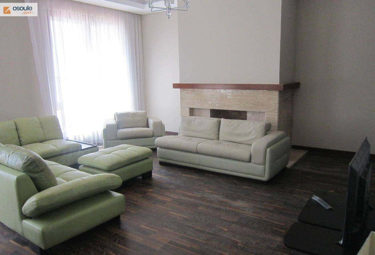 amazing flat -3 bedrooms-furnished in forty west .