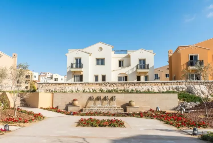 villa for sale in Mountain View Diplomats Compound with an area of 165 m² in the North Coast