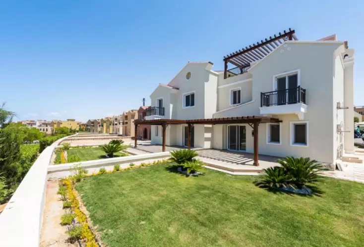 villa for sale in Mountain View Diplomats Compound with an area of 245 m² in the North Coast