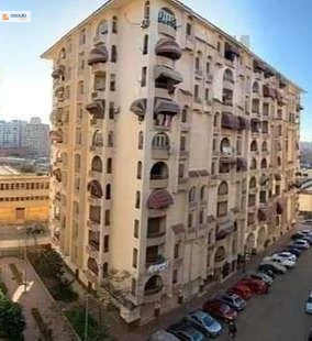 شقة للبيع بموقع مميز وحيوي بابراج الشرطة بمحمد علي مساحه 145م