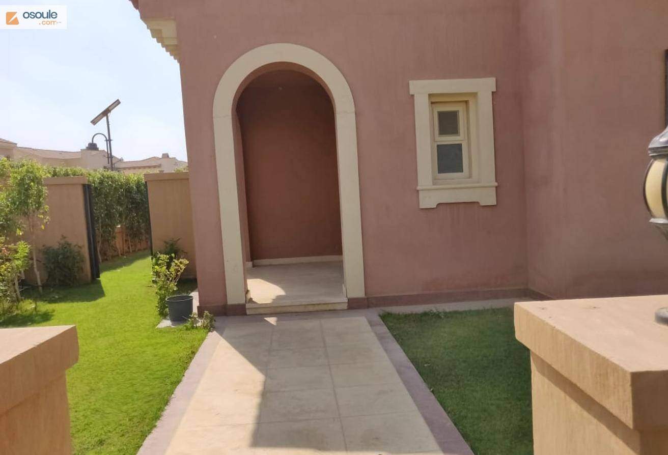 Villa for rent in Compound Mivida